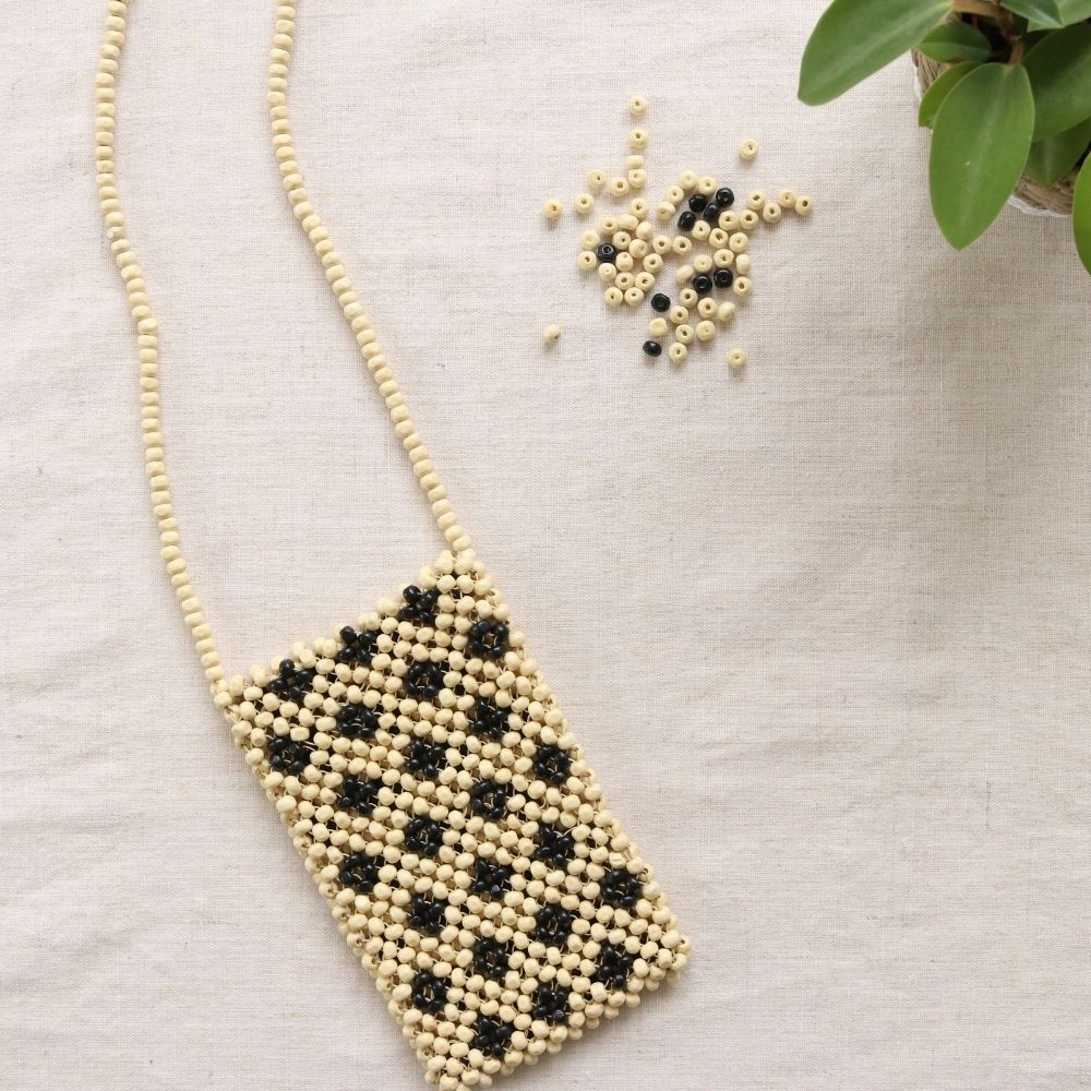 DIY Bijouterie - Ma pochette de téléphone en perles