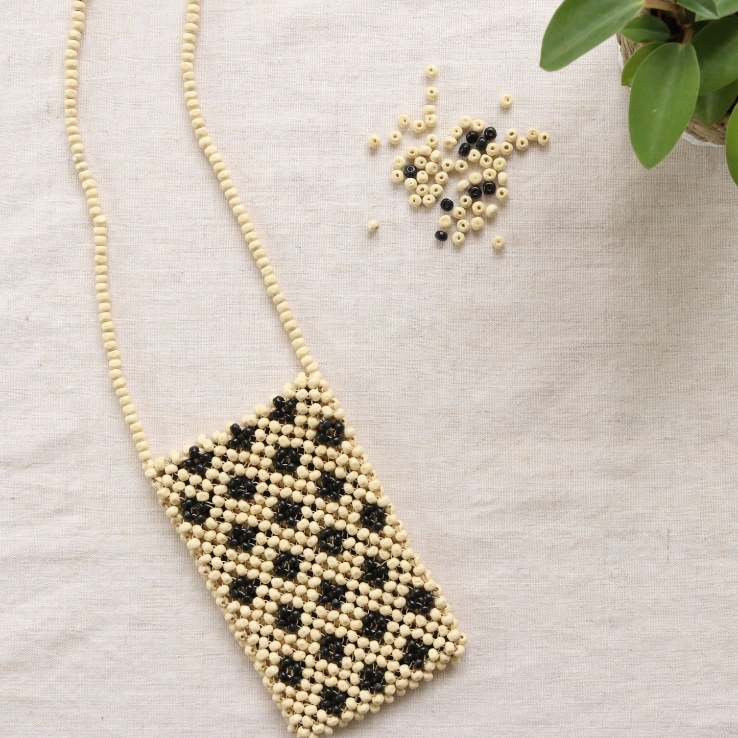 DIY Bijouterie - Ma pochette de téléphone en perles