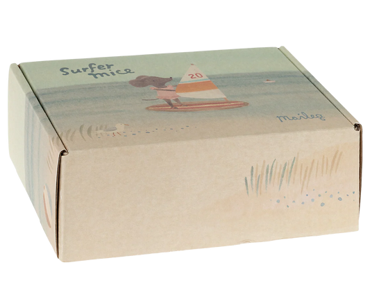 Beach mice, surfer little sister