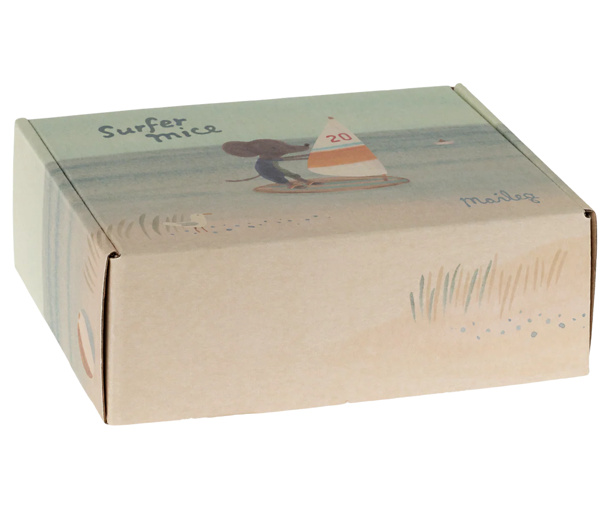 Beach mice, surfer little brother