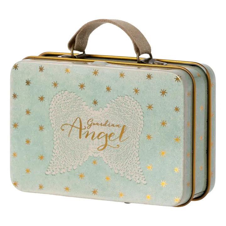 Angel souris in suitcase